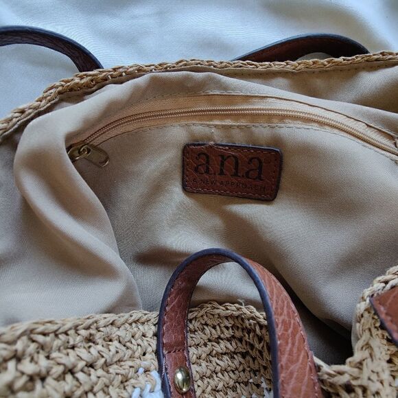 A New Approach Boho Style Woven Paper Material Purse w/ Chevron Design - Picture 8 of 9